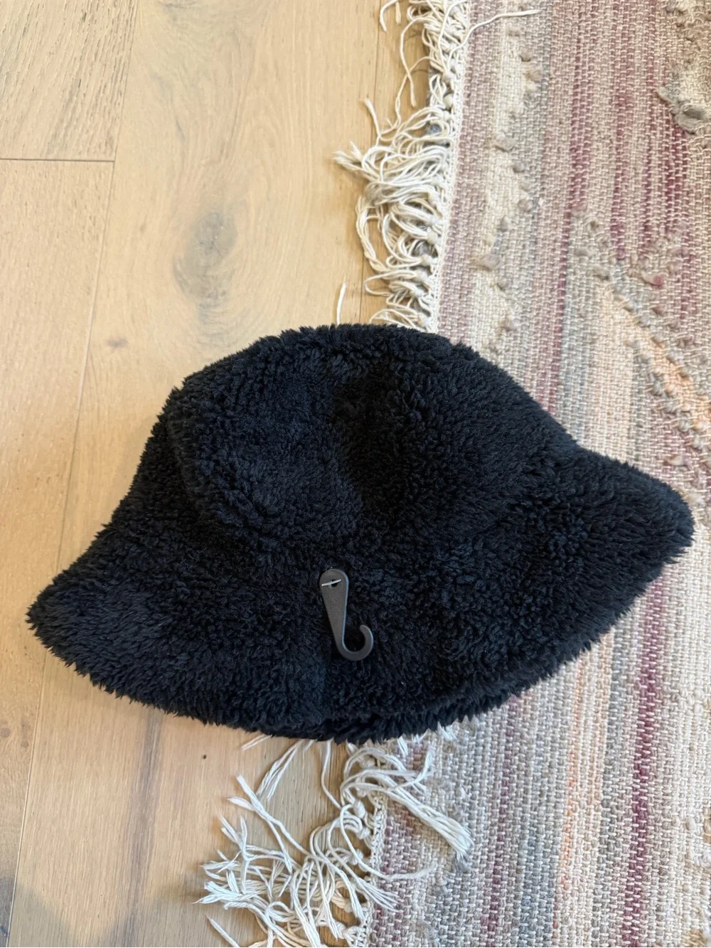 ALO Yoga Kids Black Sherpa Bucket Hat with Logo Patch